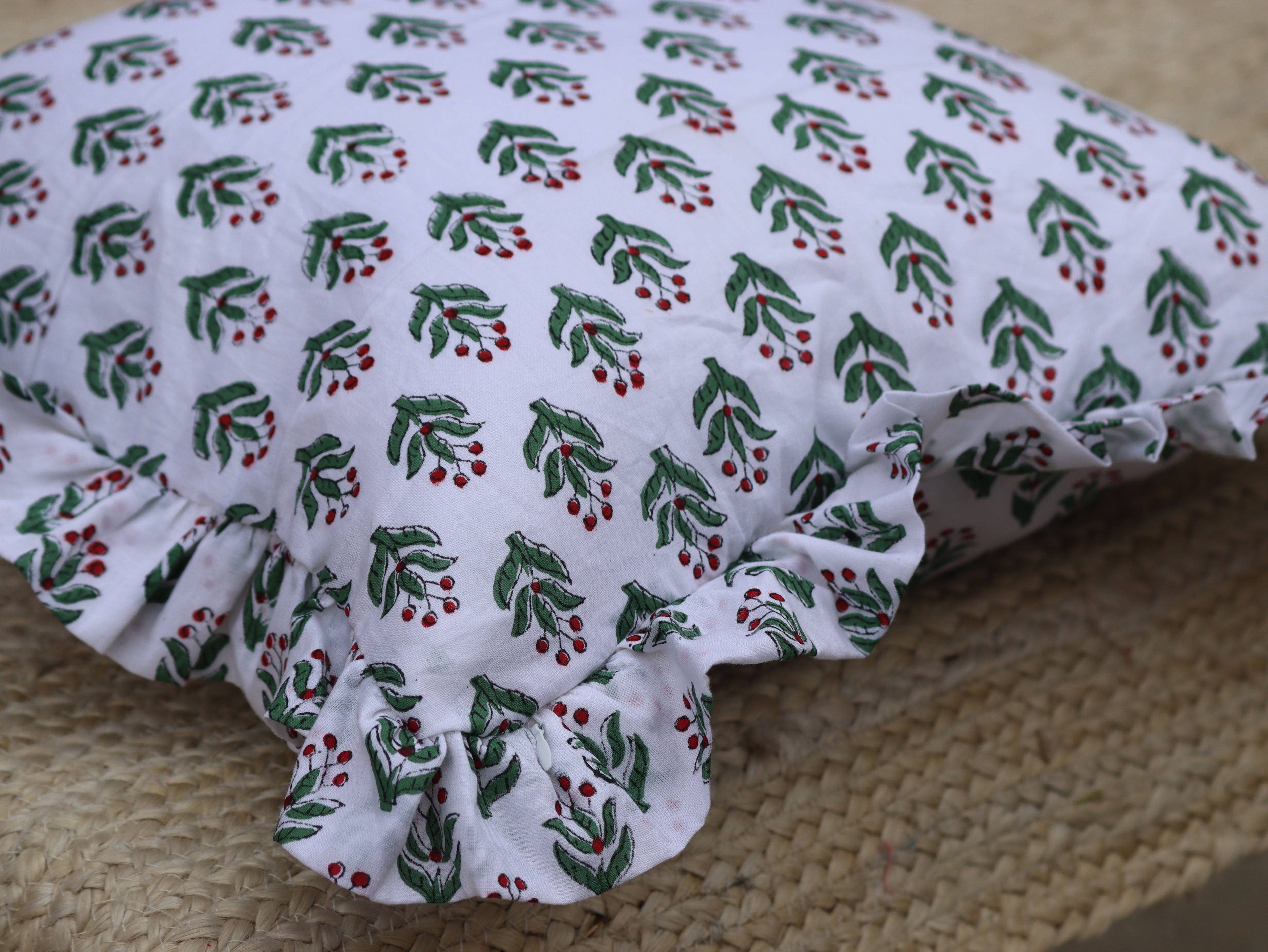 Throw Pillow/Cushion