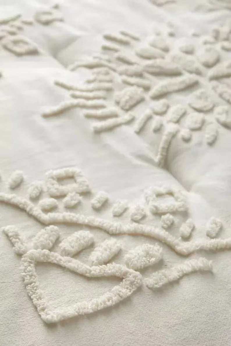 3- piece White Tufted Cotton Duvet Cover set