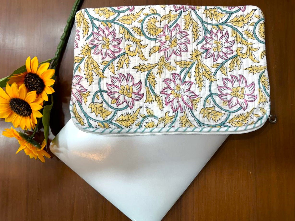 Vintage Quilted Laptop Bag