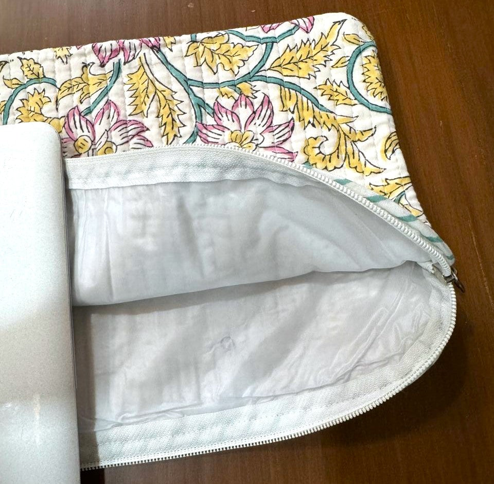 Vintage Quilted Laptop Bag